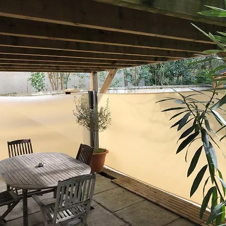 Appartement Superbe T2 Avec Terrasse Face Au Parc Des Fontaines