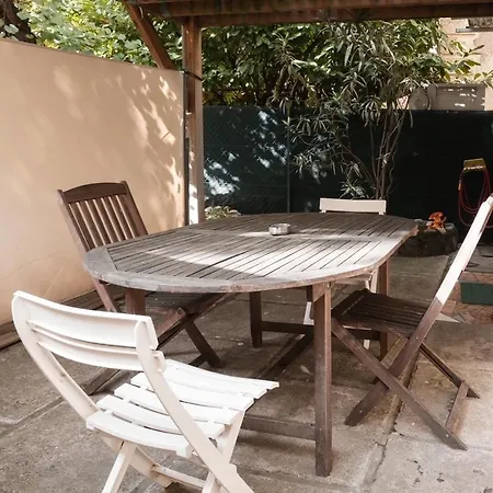 Superbe T2 Avec Terrasse Face Au Parc Des Fontaines Apartman *