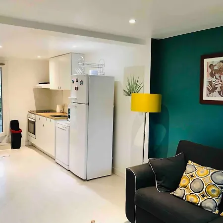 Superbe T2 Avec Terrasse Face Au Parc Des Fontaines