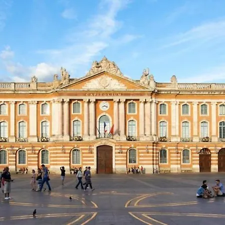 Superbe T2 Avec Terrasse Face Au Parc Des Fontaines Appartement