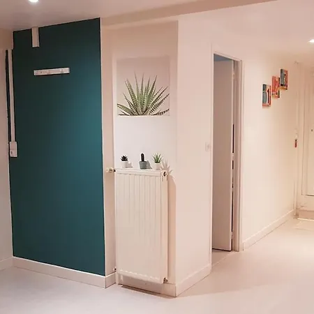 Apartman Superbe T2 Avec Terrasse Face Au Parc Des Fontaines