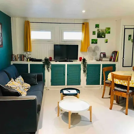 Superbe T2 Avec Terrasse Face Au Parc Des Fontaines Apartman