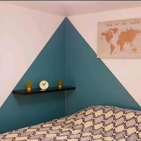 Superbe T2 Avec Terrasse Face Au Parc Des Fontaines *